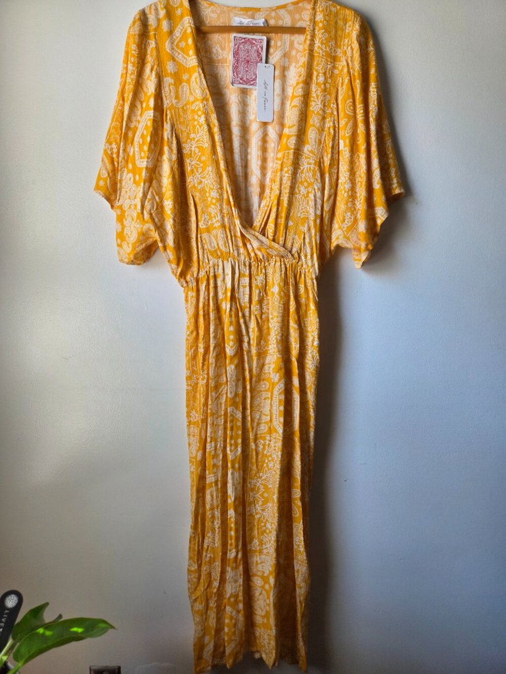 NWT ALL IN FAVOR BANDANA PRINT YELLOW DEEP SURPLICE NECK MAXI DRESS SIZE M